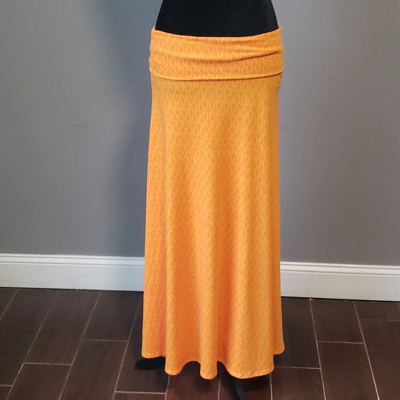 LuLaRoe Dresses & Skirts - NWOT Lularoe Maxi Fold Over Skirt